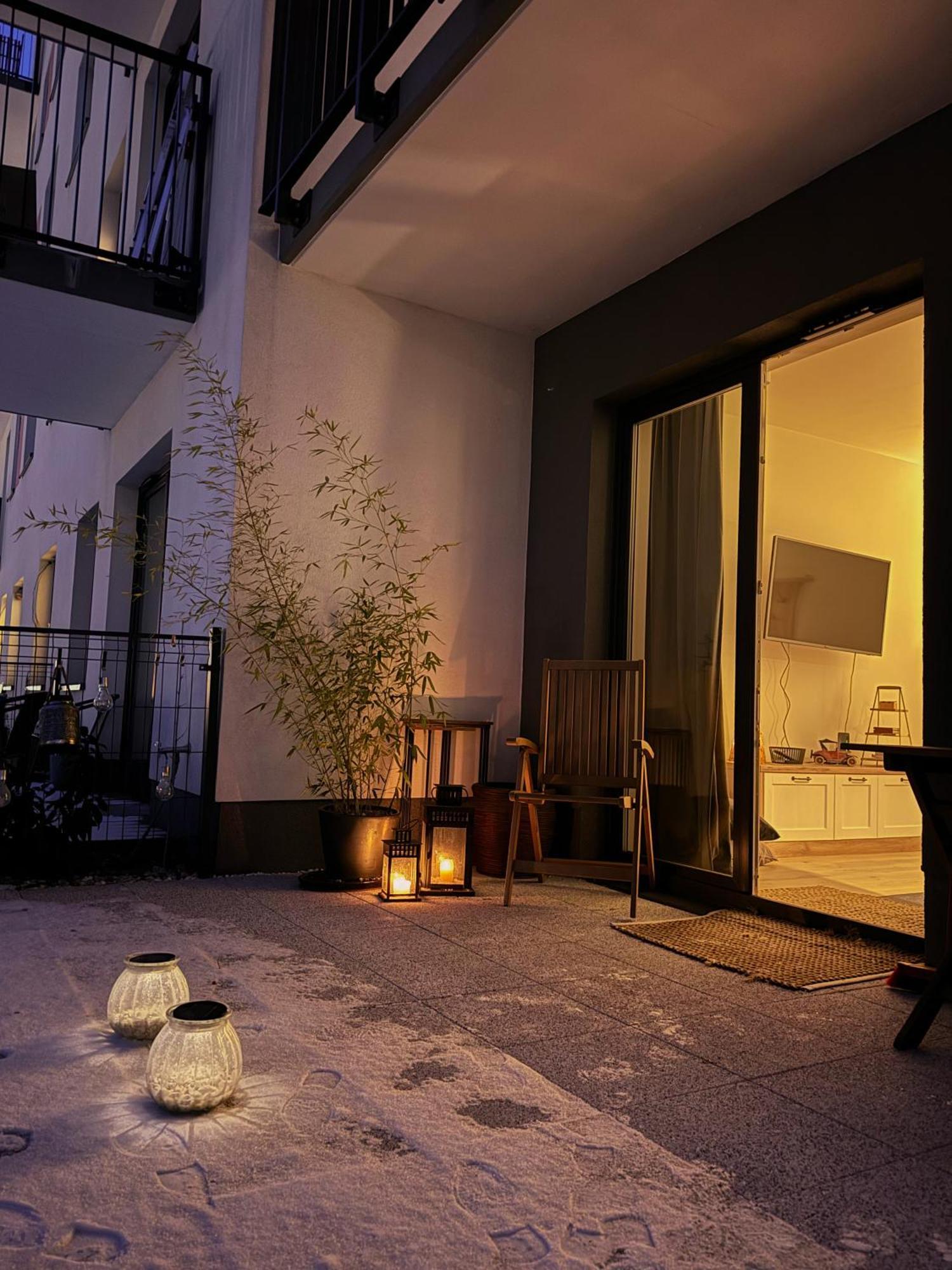 Relax&Comfort New Waw 50 Sqm With Terrace, Garden, Free Parking And Ac Varšava Exteriér fotografie