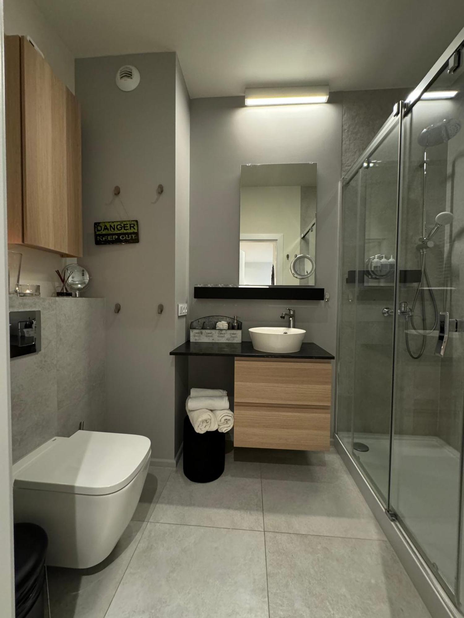 Relax&Comfort New Waw 50 Sqm With Terrace, Garden, Free Parking And Ac Varšava Exteriér fotografie